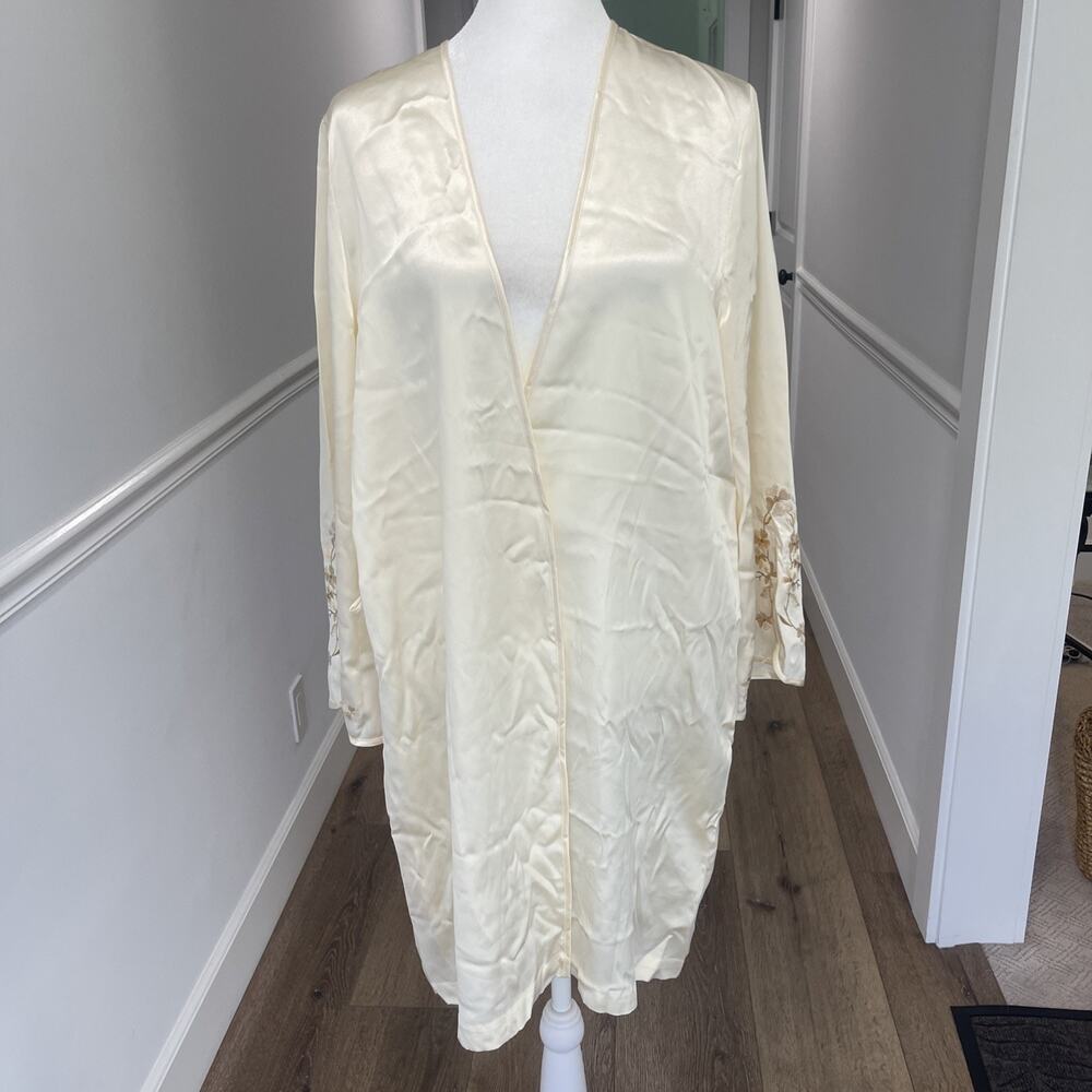 Vintage Lejaby Paris Silk Robe Cream Embroidered Sleeve Champagne Size Small